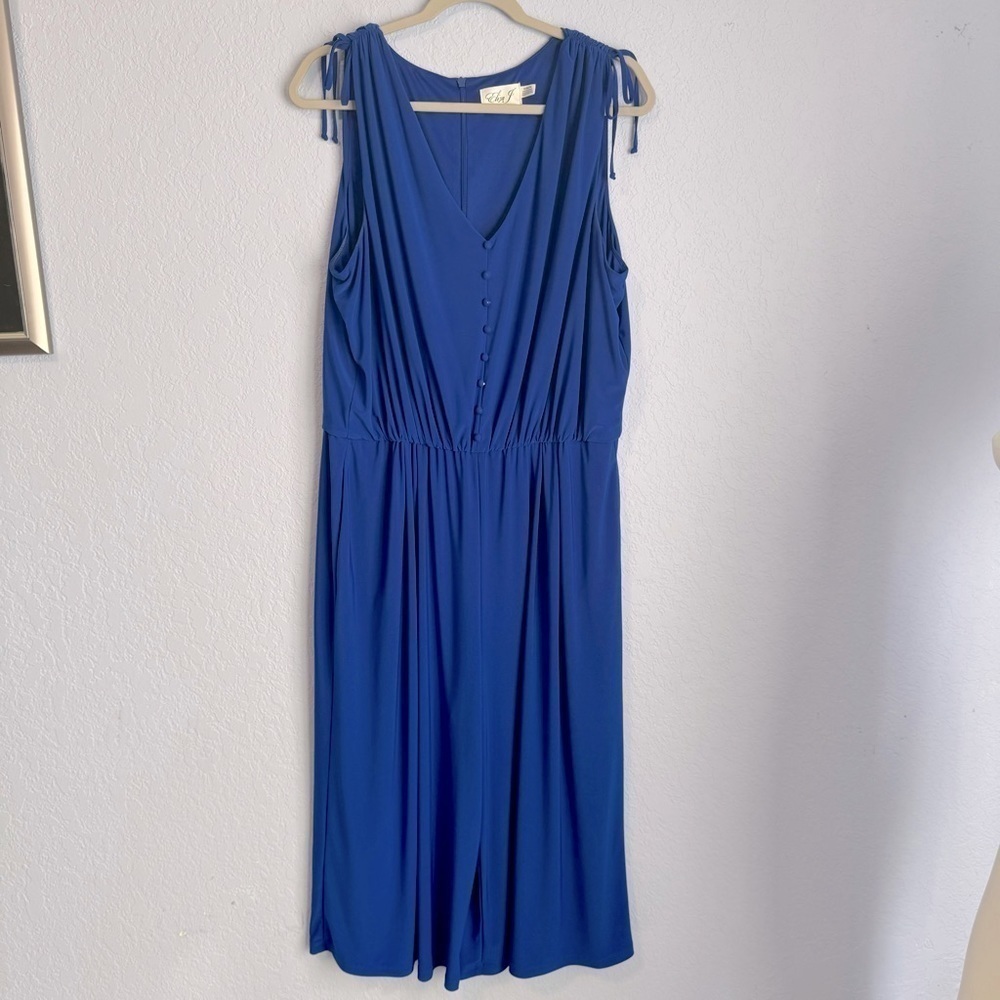 Eliza J Blue V-neck Sleeveless Buttons Pockets Crop Jumpsuit